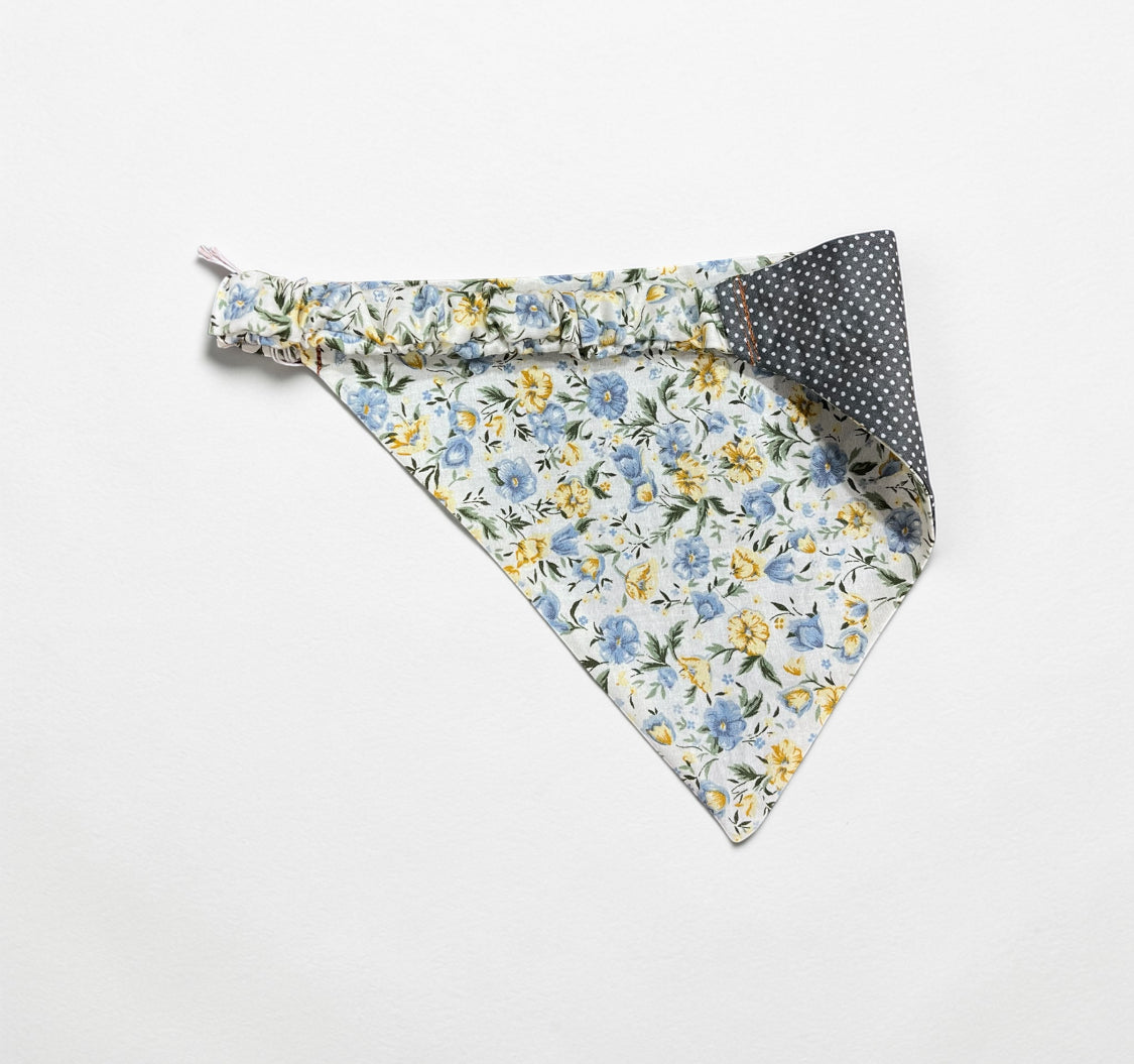 Elastic Reversible Pet Bandana (Varying Sizes)