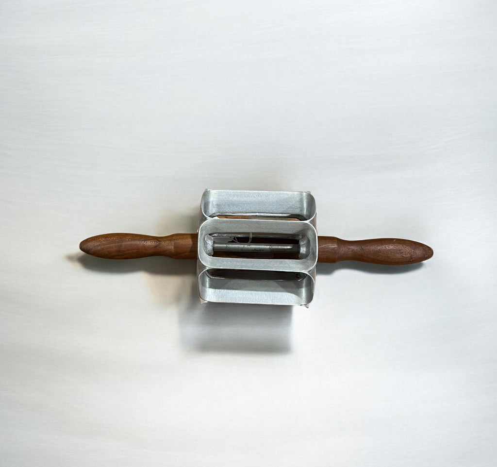 Revolving Oblong Dough Cutter with Wooden Handles