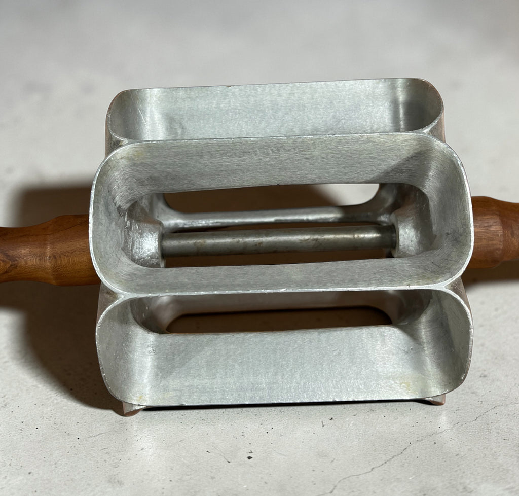 Revolving Oblong Dough Cutter with Wooden Handles